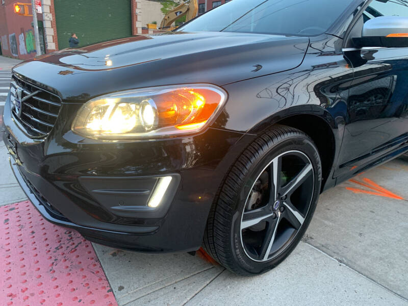 2016 Volvo XC60 T6 Drive-E R-Design