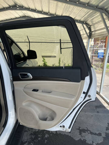 2017 Jeep Grand Cherokee Laredo
