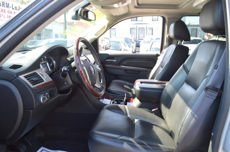 2013 Cadillac Escalade Luxury