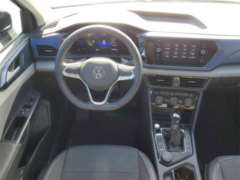 2024 Volkswagen Taos SE 4Motion