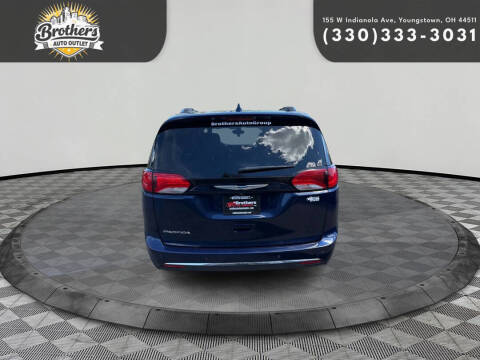 2019 Chrysler Pacifica Touring L