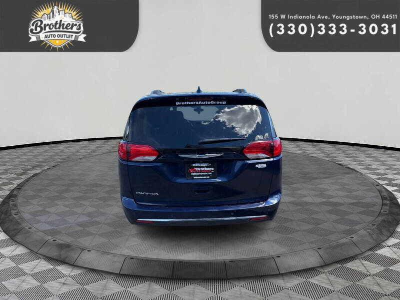2019 Chrysler Pacifica Touring L