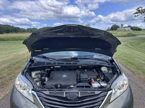 2011 Toyota Sienna LE 8-Passenger