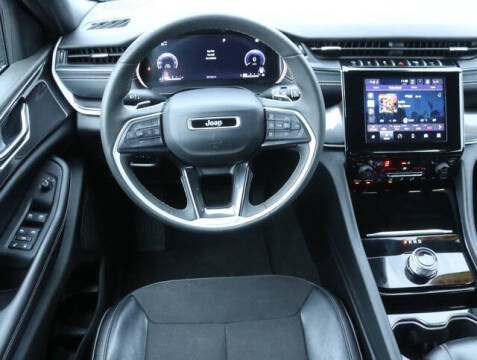 2023 Jeep Grand Cherokee L Altitude