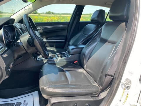 2016 Chrysler 300 Limited