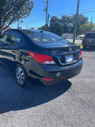 2017 Hyundai Accent SE