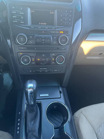 2016 Ford Explorer