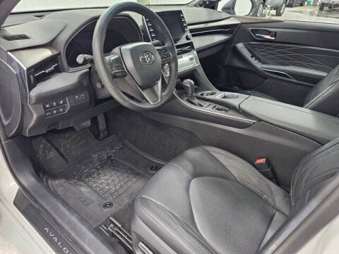 2022 Toyota Avalon Hybrid Limited