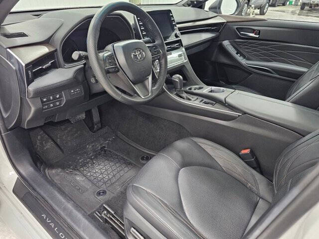 2022 Toyota Avalon Hybrid Limited