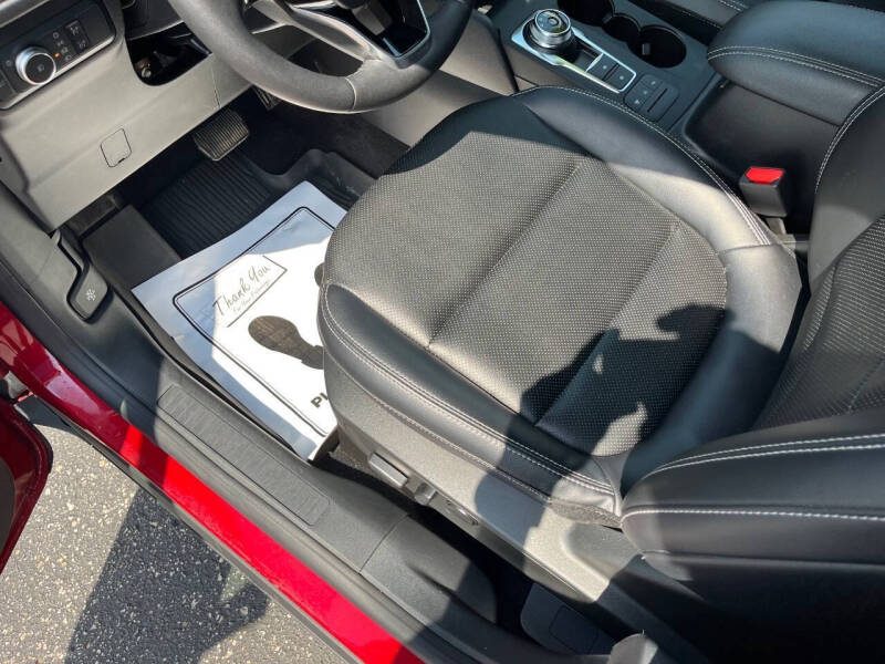 2022 Ford Escape Titanium