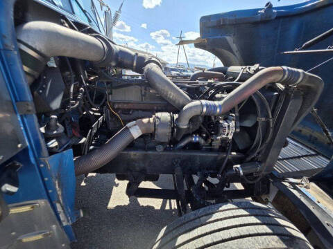 2001 Freightliner Conventional XL