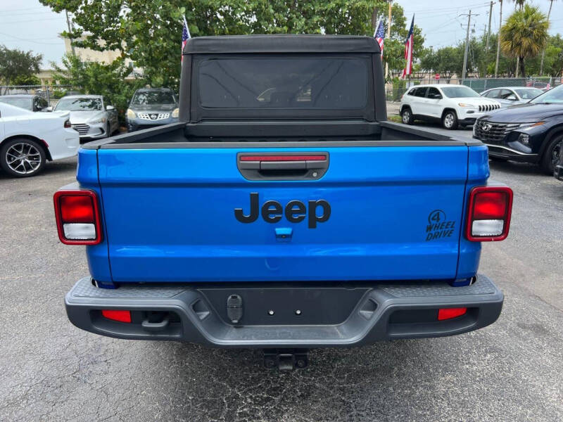 2021 Jeep Gladiator Willys Sport