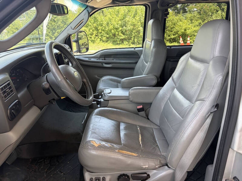 2003 Ford Excursion XLT