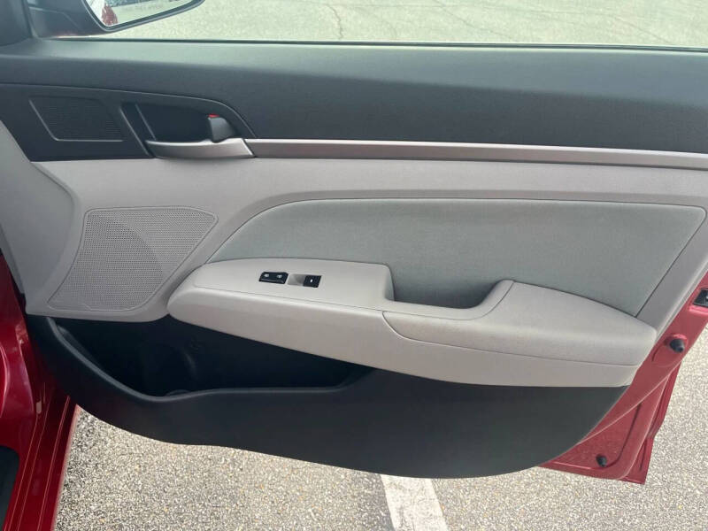 2018 Hyundai Elantra