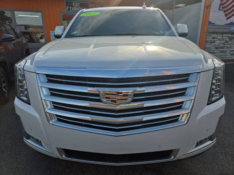 2017 Cadillac Escalade Platinum