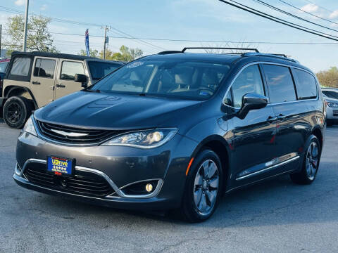 2018 Chrysler Pacifica Hybrid Limited