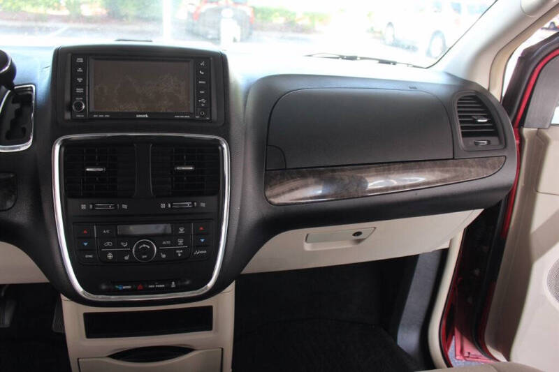 2011 Dodge Grand Caravan Crew