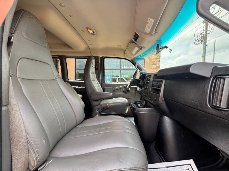 2017 Chevrolet Express LS 3500