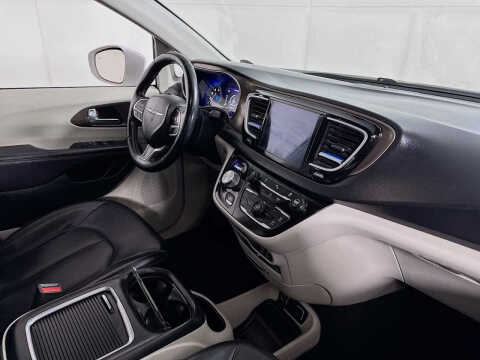 2018 Chrysler Pacifica Touring L Plus