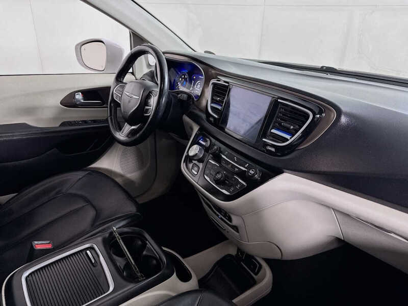 2018 Chrysler Pacifica Touring L Plus