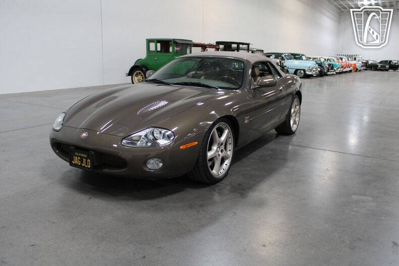 2001 Jaguar XKR