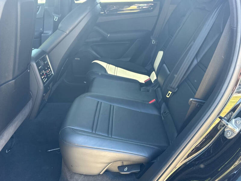 2022 Porsche Cayenne