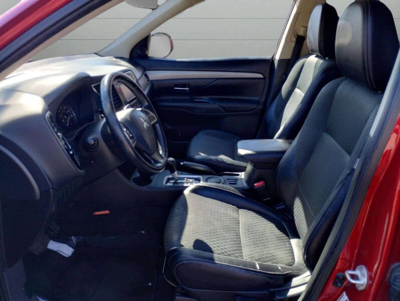 2015 Mitsubishi Outlander SE