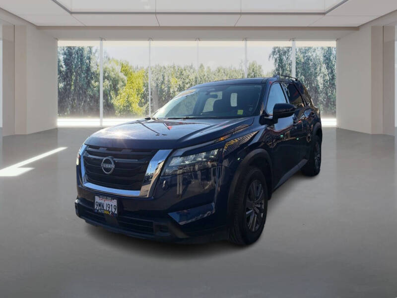 2024 Nissan Pathfinder SV