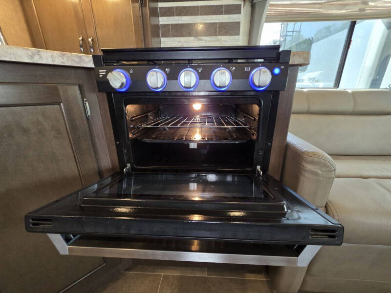 2020 Thor Motor Coach Chateau