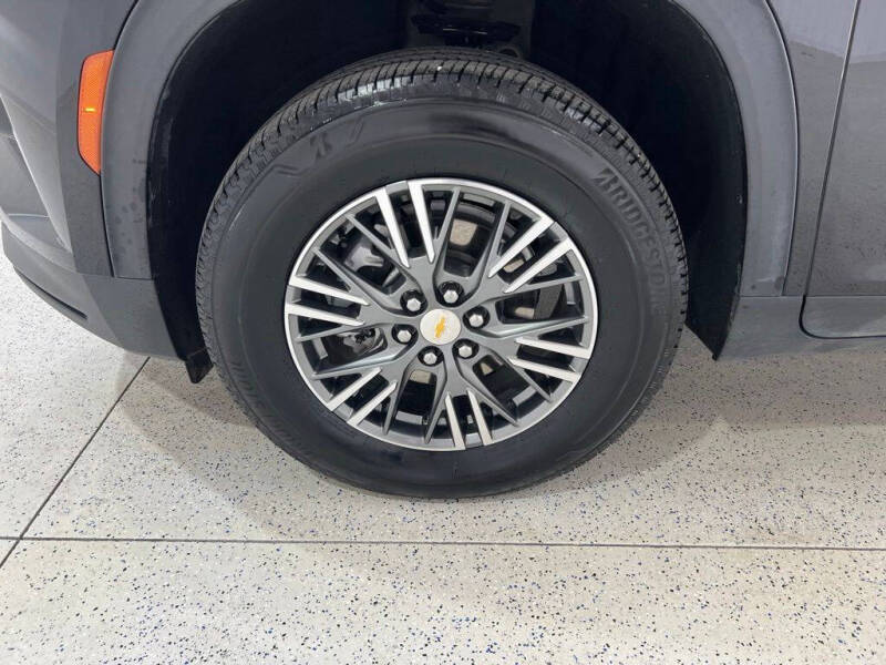 2024 Chevrolet Traverse LS