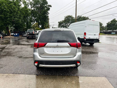 2018 Mitsubishi Outlander ES