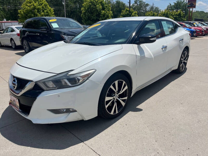 Azteca Auto Sales LLC Car Dealer in Des Moines, IA