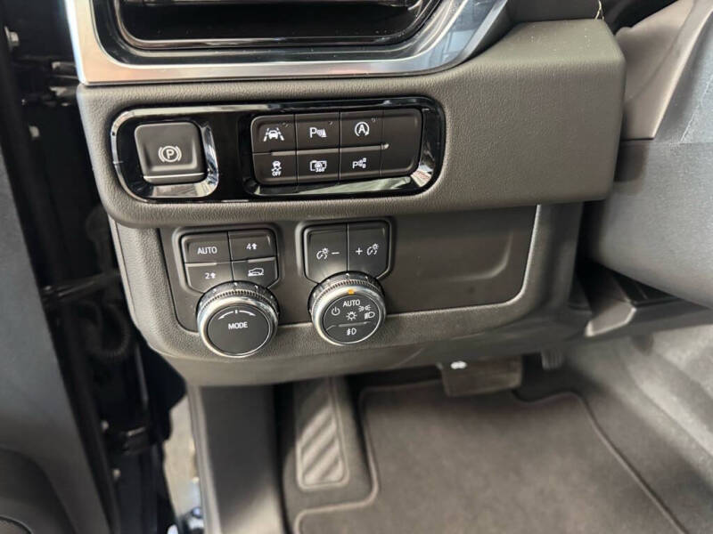 2025 GMC Yukon XL Elevation