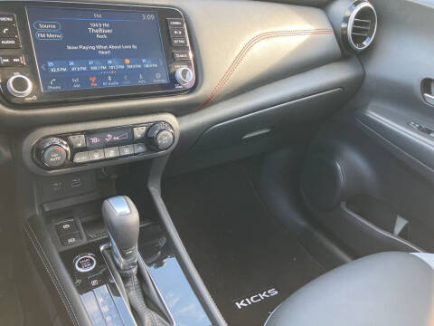 2024 Nissan Kicks SR