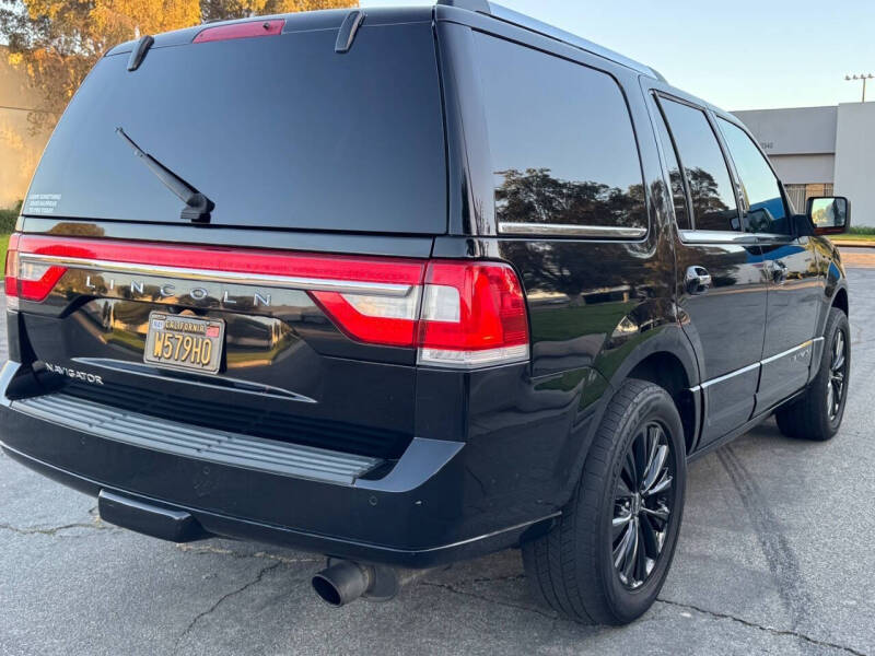 2017 Lincoln Navigator Select