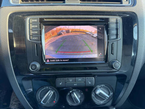 2016 Volkswagen Jetta 1.8T Sport