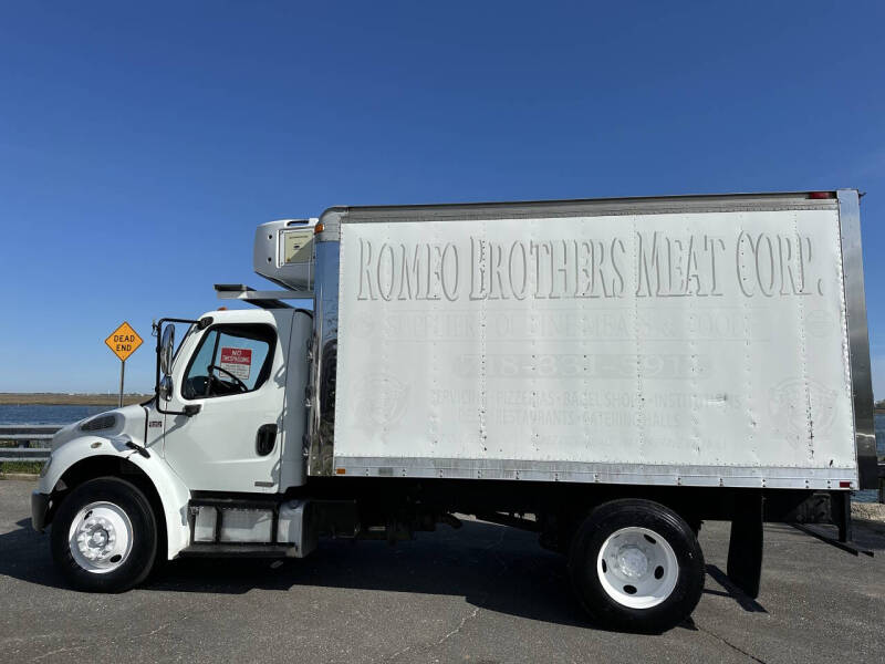 2007 Freightliner M2 106
