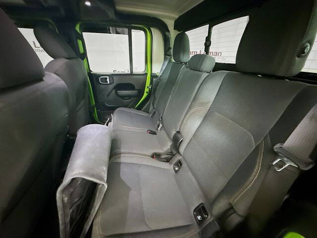 2025 Jeep Gladiator NightHawk