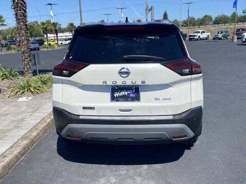 2021 Nissan Rogue SL