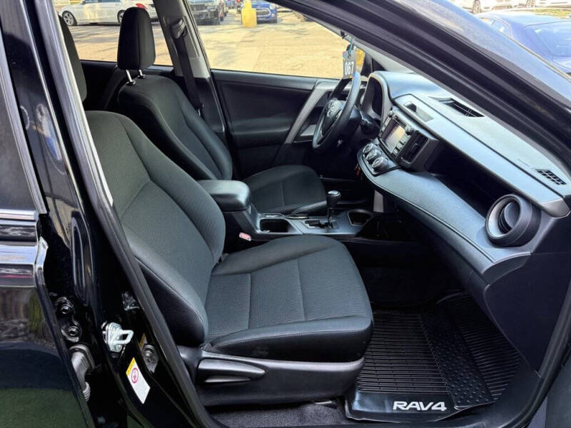 2017 Toyota RAV4 LE