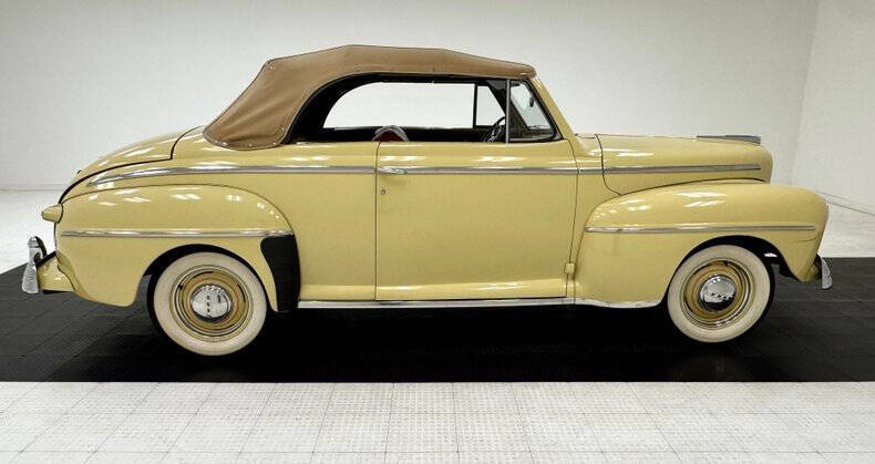 1947 Ford Super Deluxe