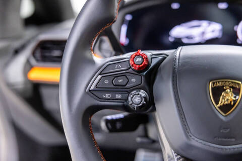 2025 Lamborghini Revuelto