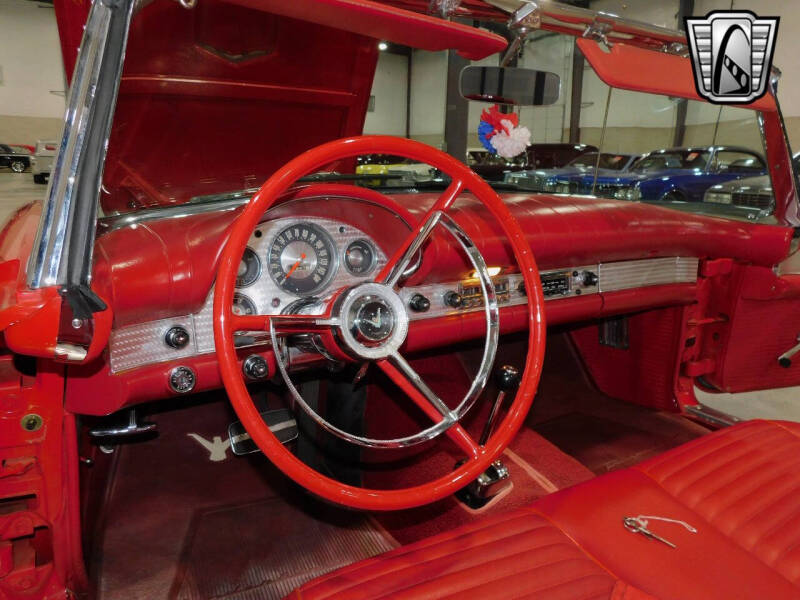 1957 Ford Thunderbird