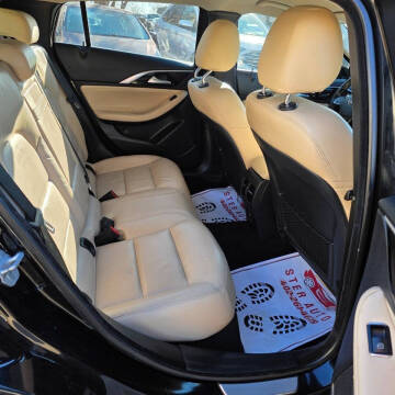 2017 Infiniti QX30 Premium