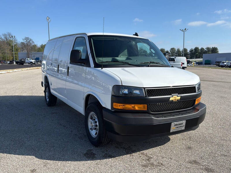 2025 Chevrolet Express 2500