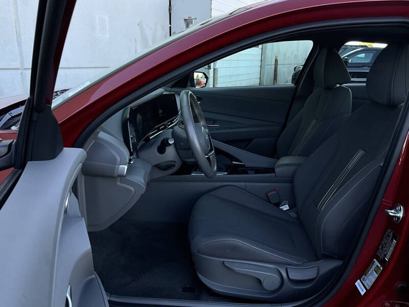 2025 Hyundai Elantra SEL Convenience