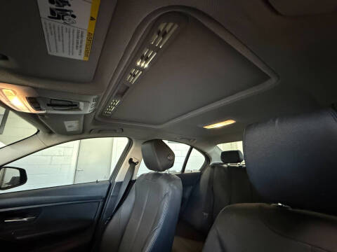 2014 BMW 3 Series 320i