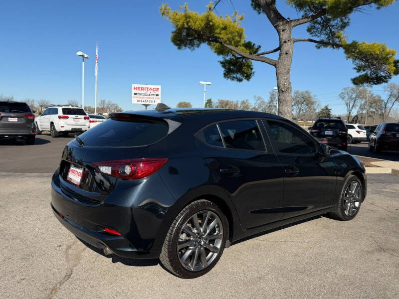 2018 Mazda MAZDA3 Touring