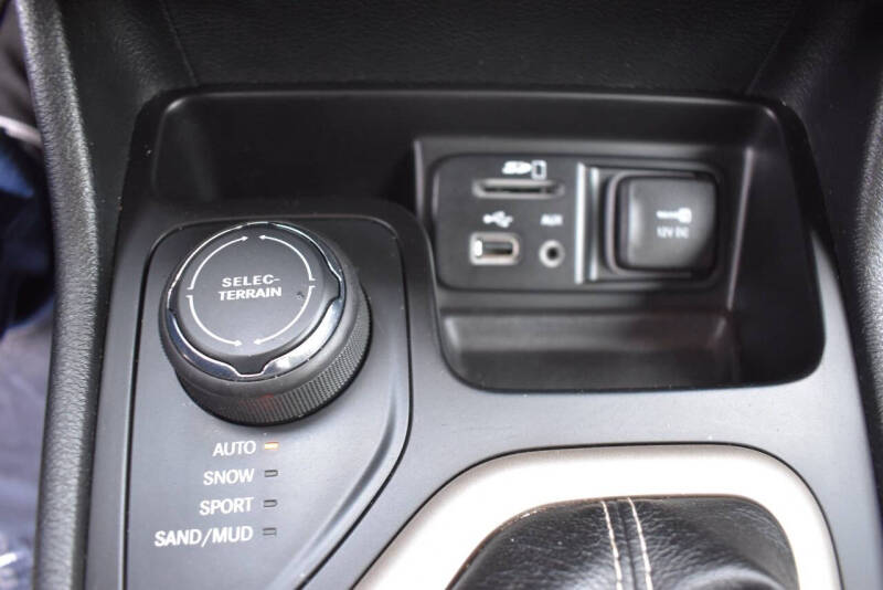 2016 Jeep Cherokee Latitude 75th Anniversary