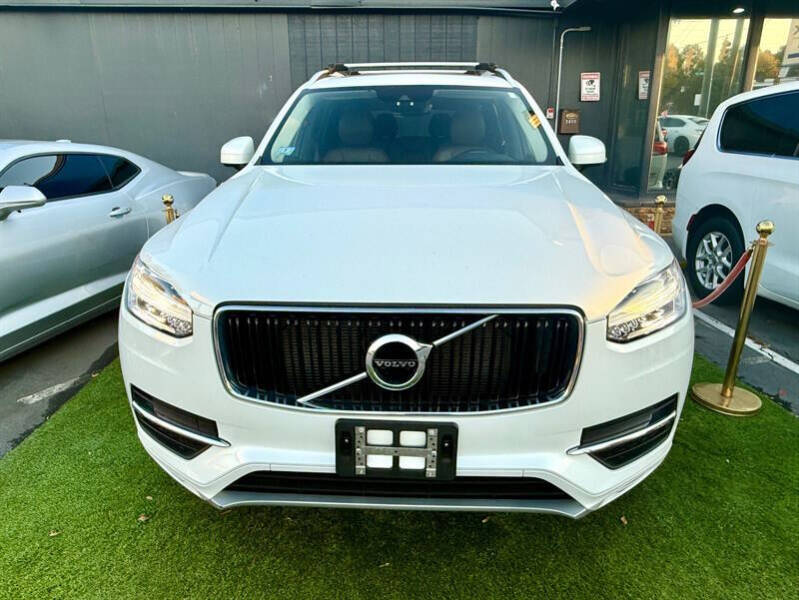 2019 Volvo XC90 T6 Momentum